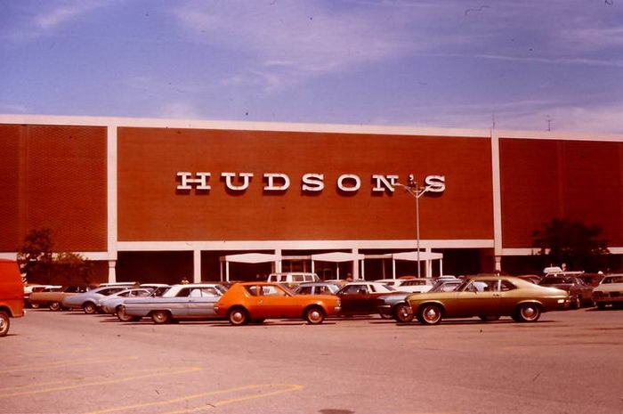 Oakland Mall - Hudsons At Oakland Mall